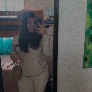 Meet your Posher, Yasmin